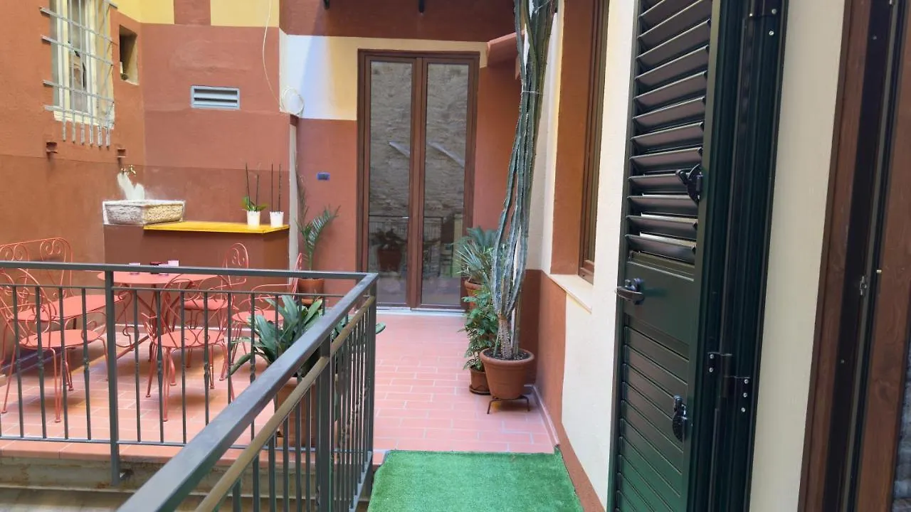 Suite Stylish & Cozy Apartment In The Heart Of Florenz 0*,  Italien