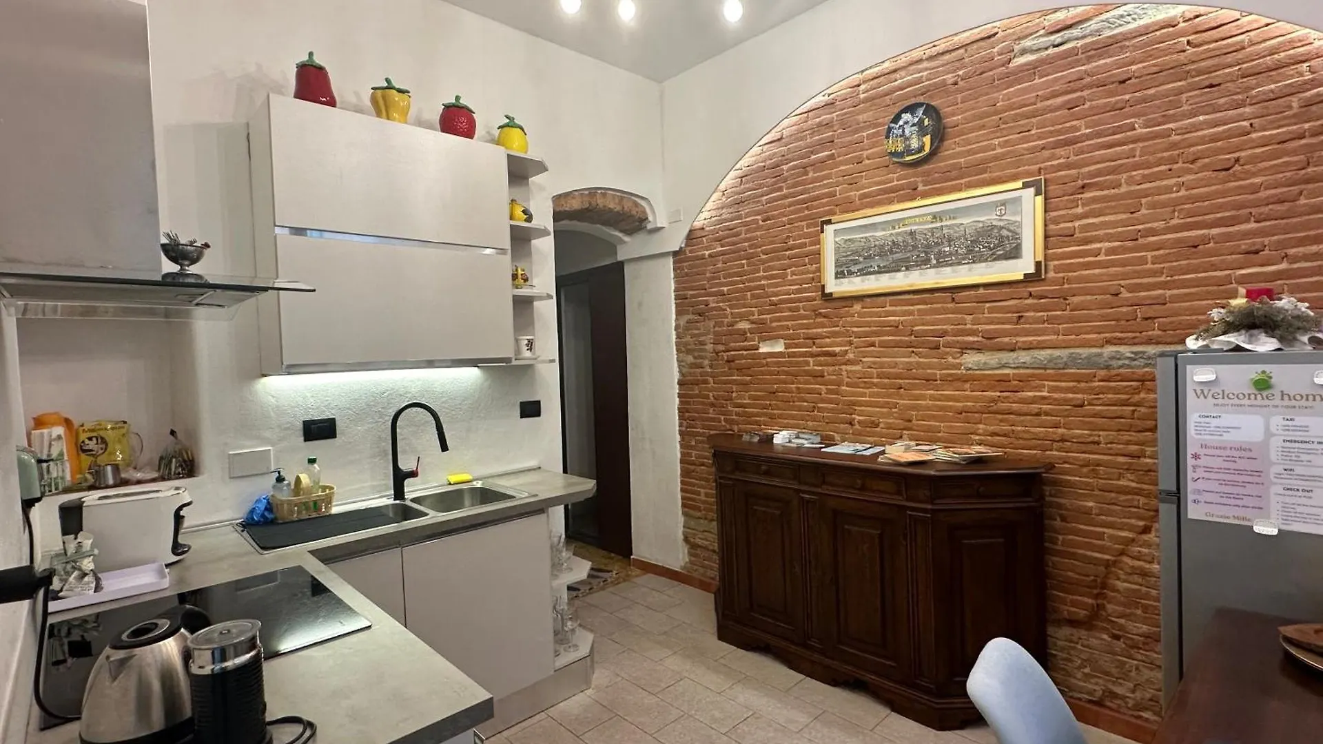 Suite Stylish & Cozy Apartment In The Heart Of Florence Italy